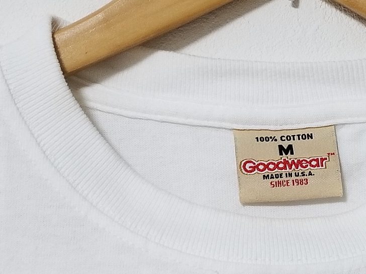 GoodwearのTシャツの首回り