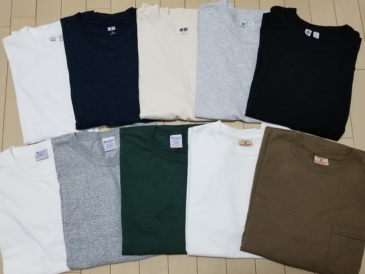 並べられた10枚のTシャツ
